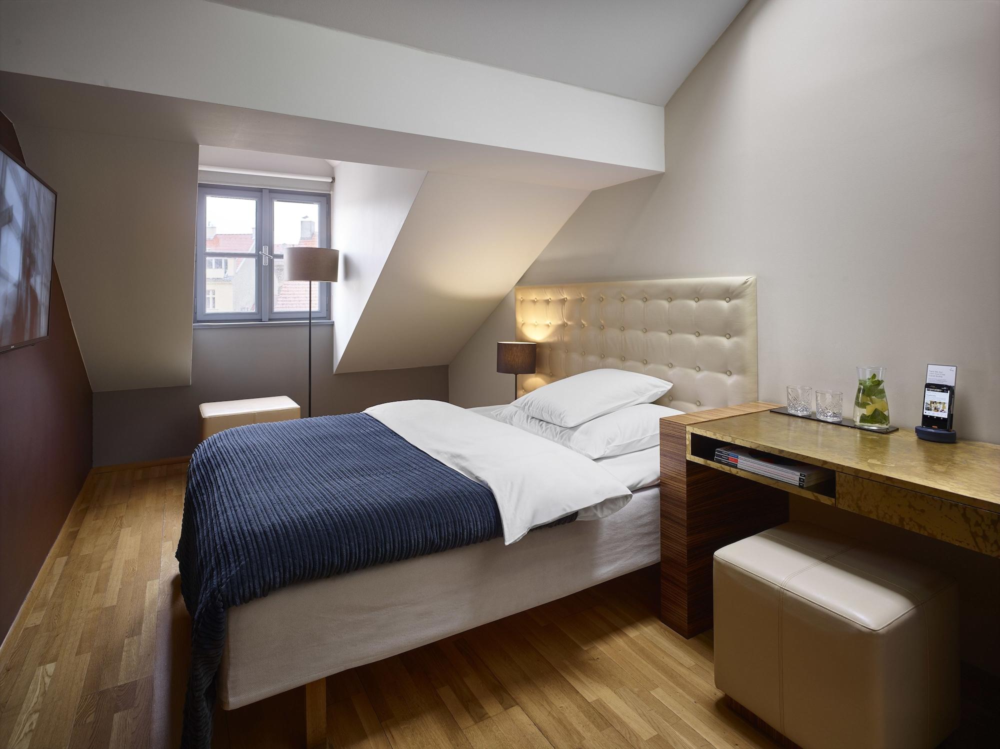 Hotel The Icon & Lounge 4*
