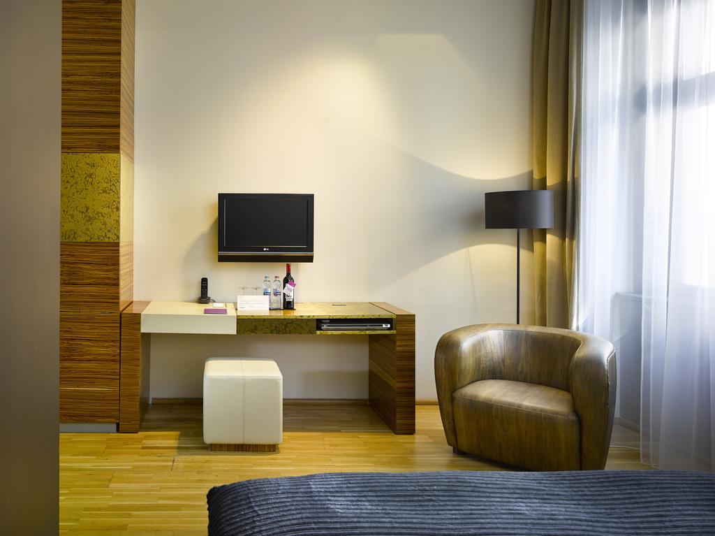 The Icon & Lounge Hotel 4*